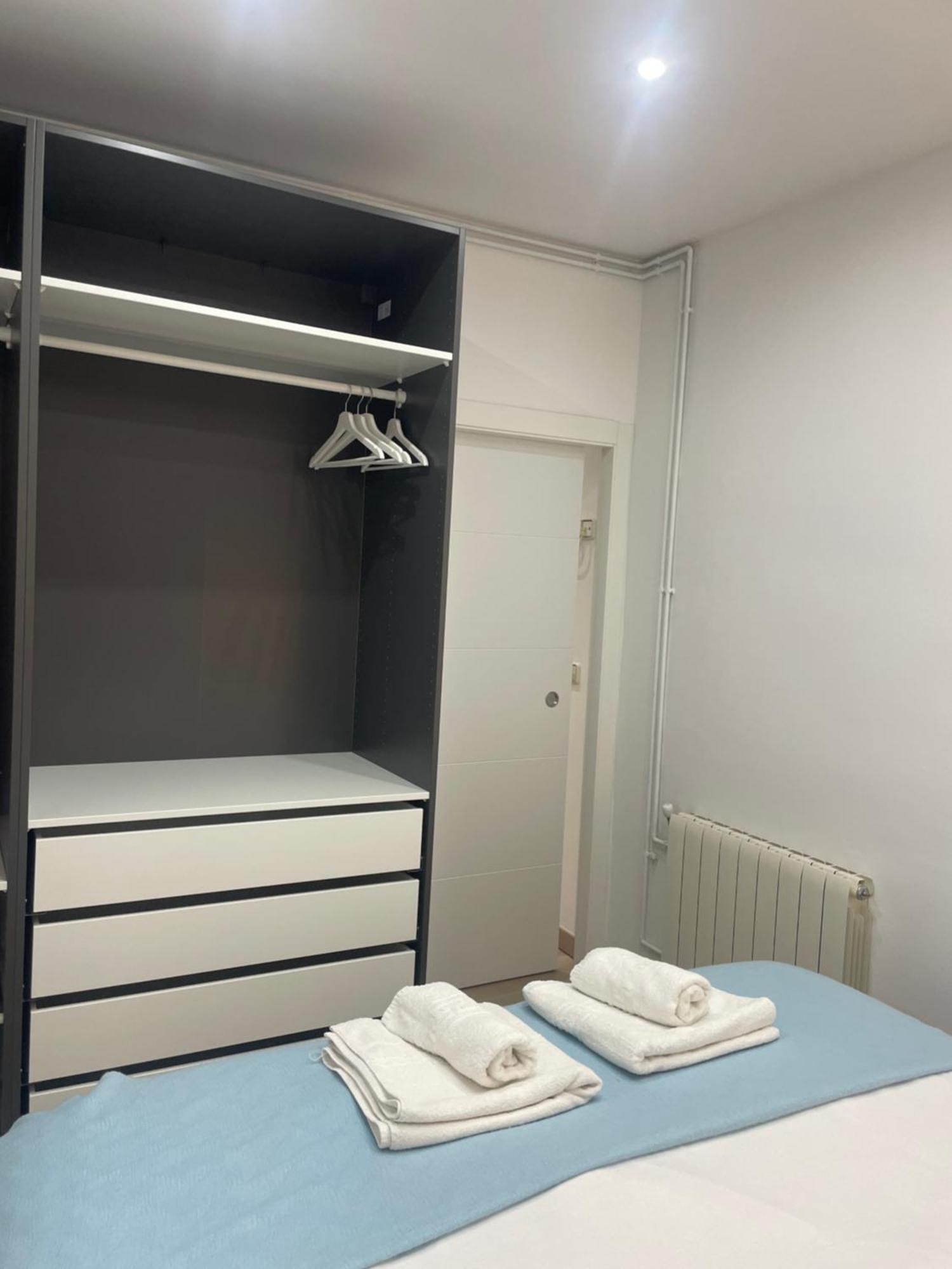 อปาร์ตาเมนโตส บาร์เซโลนา - อิเบเรีย Apartment ภายนอก รูปภาพ